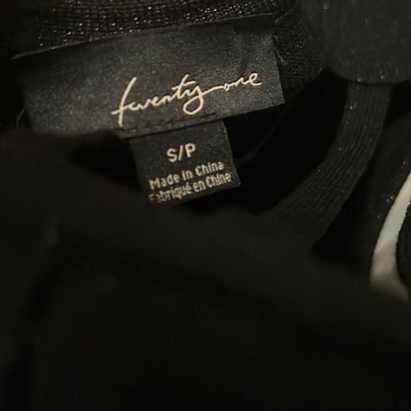 Simmering black dress in sauce S/P - Picture 9 of 10